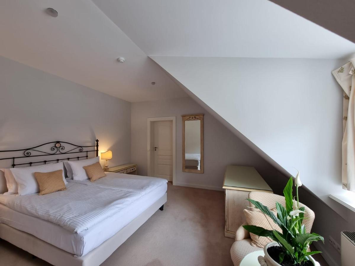 그단스크 Oliwska Dolina B&B 외부 사진